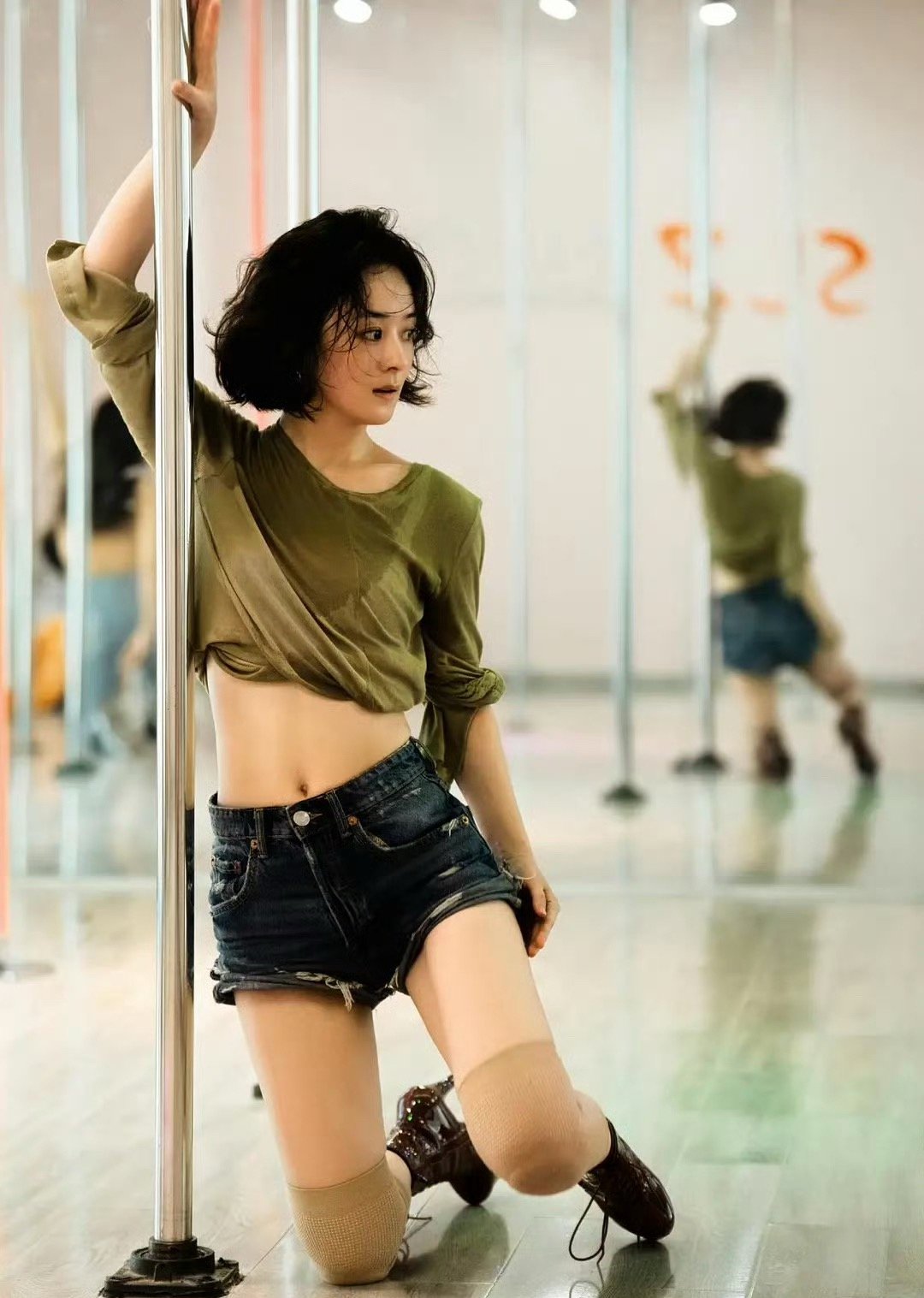 赵丽颖能不能去浪姐啊，肯定能出道 