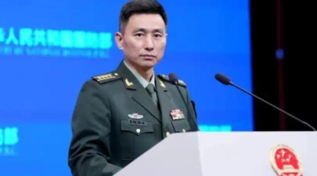 突发特讯！中国国防部向世界通告：解放军全时待战，随时能战，战之必胜！引美西方高度