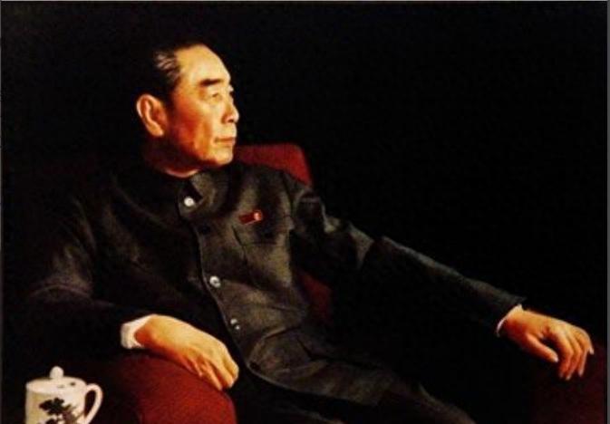 一代伟人周恩来，为新中国的建立曾因三件重要往事三度痛哭，情感涌动无法自已！
19