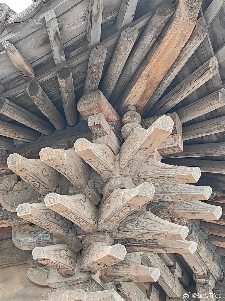 山西四万八千寺，终于来到七十六。仏头寺现在的建筑建于宋代，因地处过于偏僻后朝无人