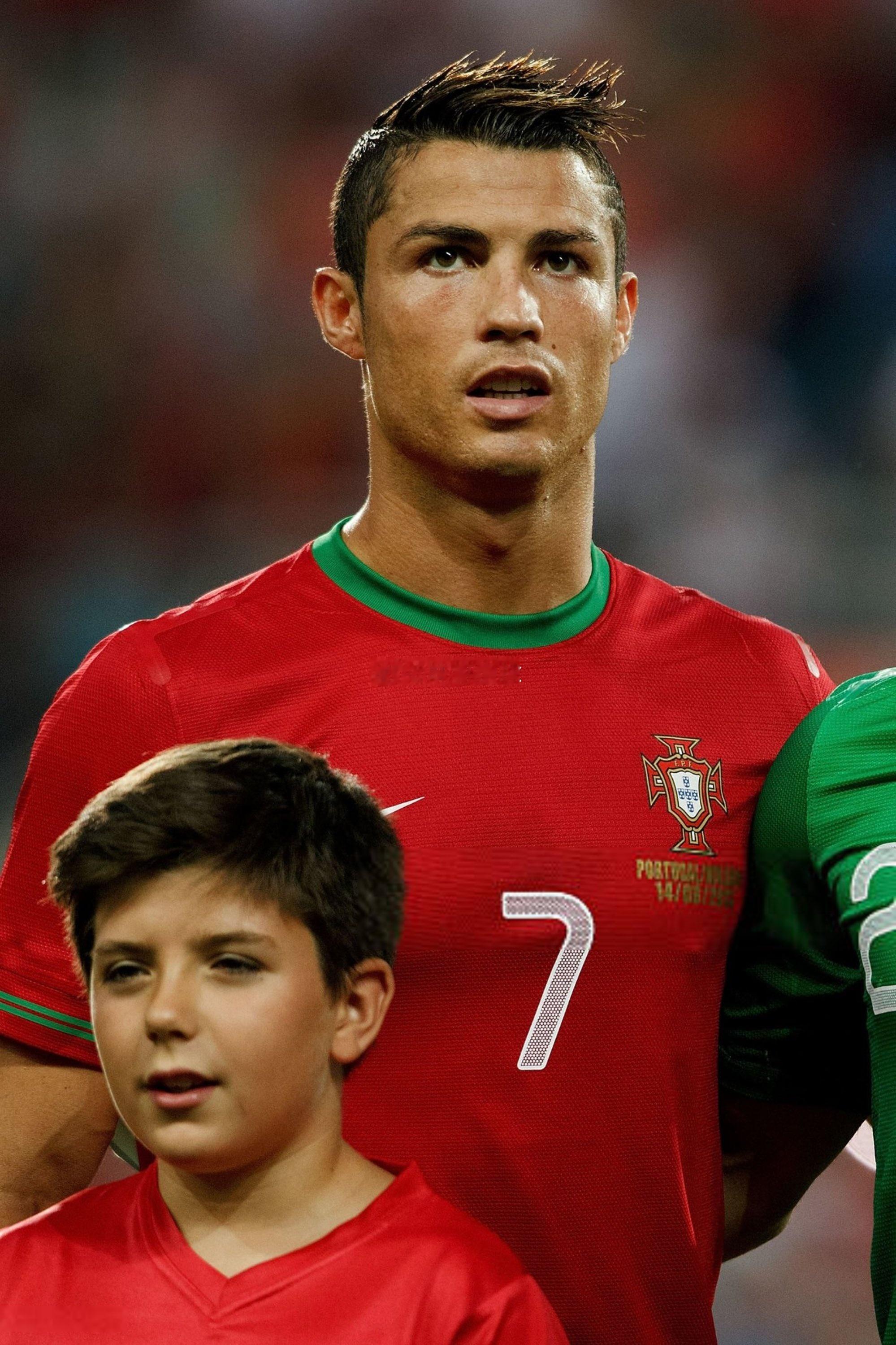 August 14, 2013 🐐 C罗乔治娜财产协议曝光