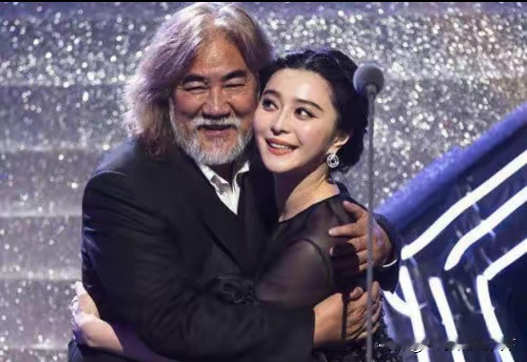 #张纪中妻子备孕5胎#没事偷着乐，多好的一句话。张大导演竟然没有听说过吗？网络时