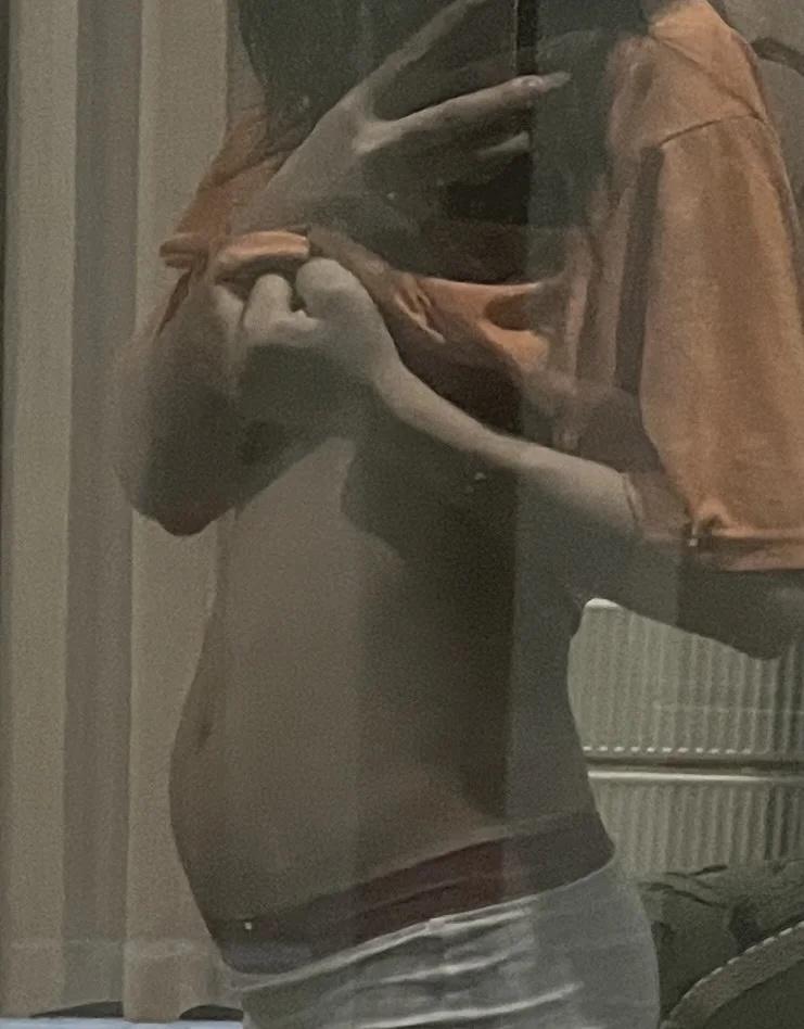 84斤的体重，肚子就占了4斤
这还是我早上起来啥也没吃的肚子，要是吃饱更夸张。