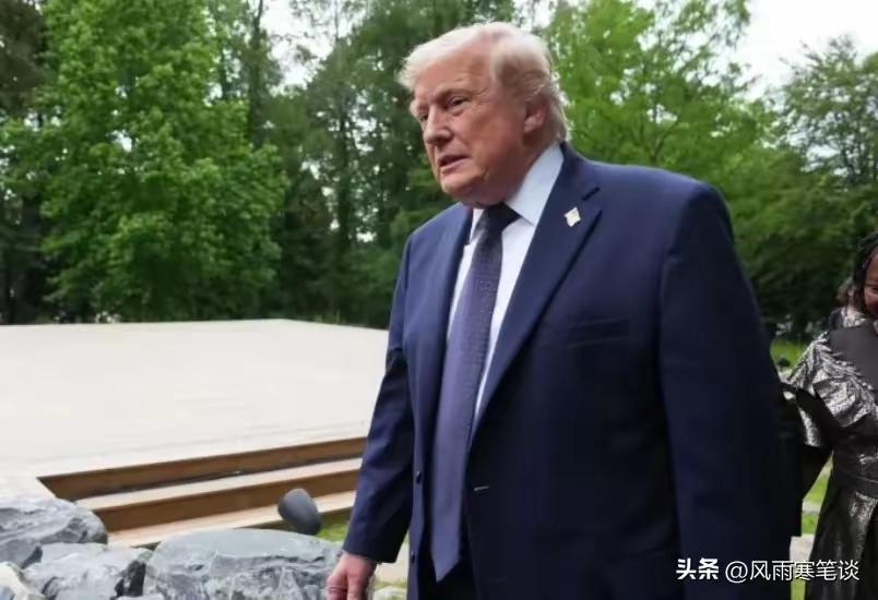 伊朗最高领袖就是不露面，伊朗美国的协议都签了，还是不露面，就这么怕见人么，即使受
