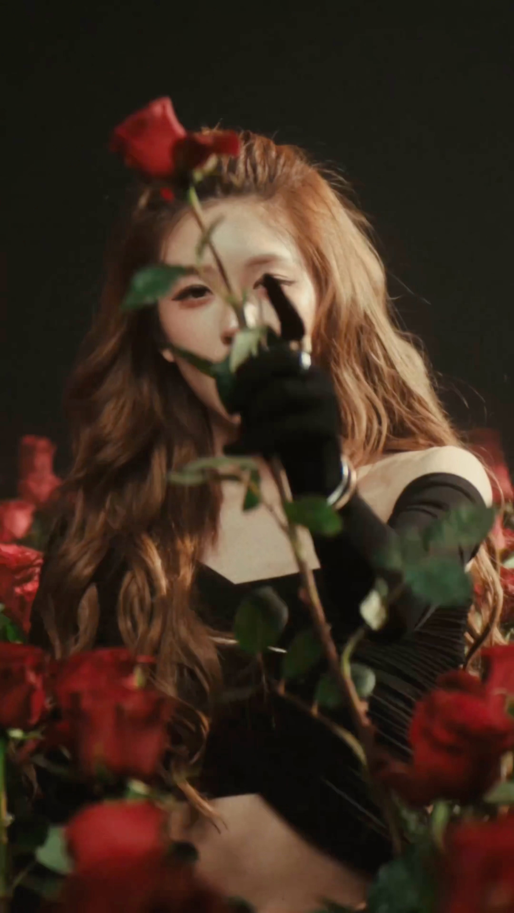 恭喜这个小女孩解锁了全新的唱作人身份🥹🫶🏻 