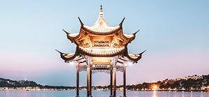 杭州·秋日湖山双线骑
一条是穿梭西湖群山的森系秘境，一条是沿富春江畔的田园绿道，