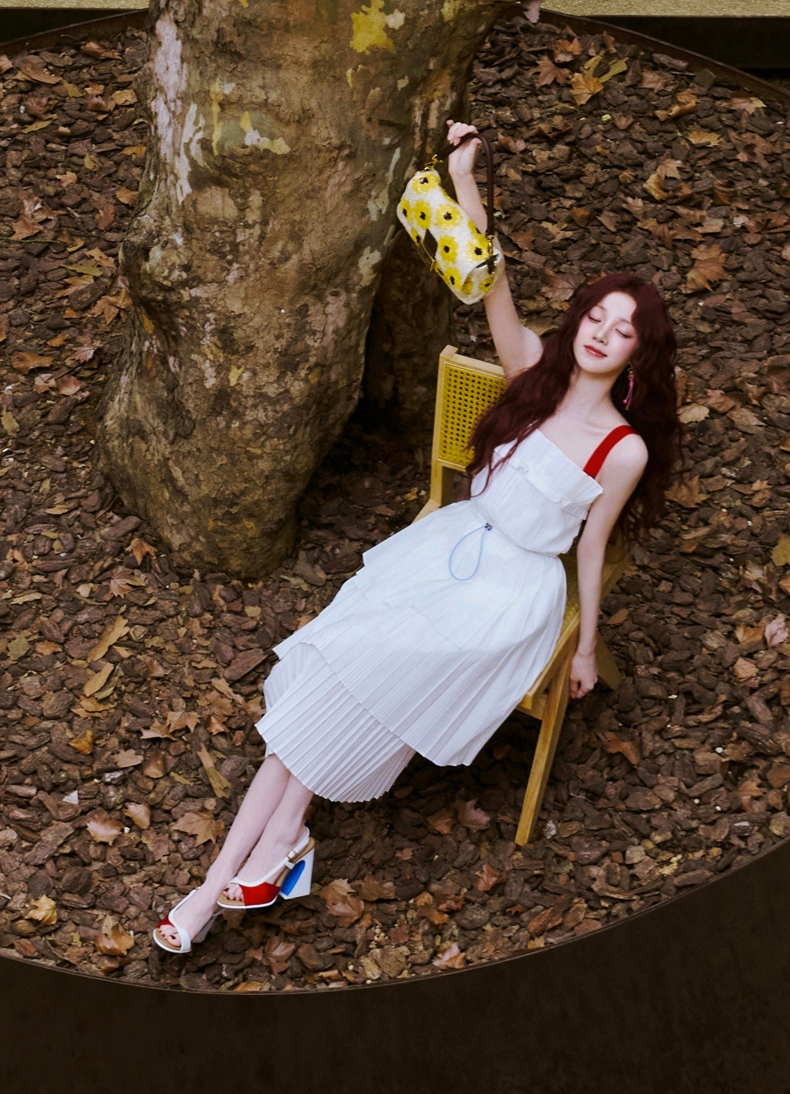 宋雨琦文咏珊曾舜晞同框宋雨琦Fendi景德镇出图📷 