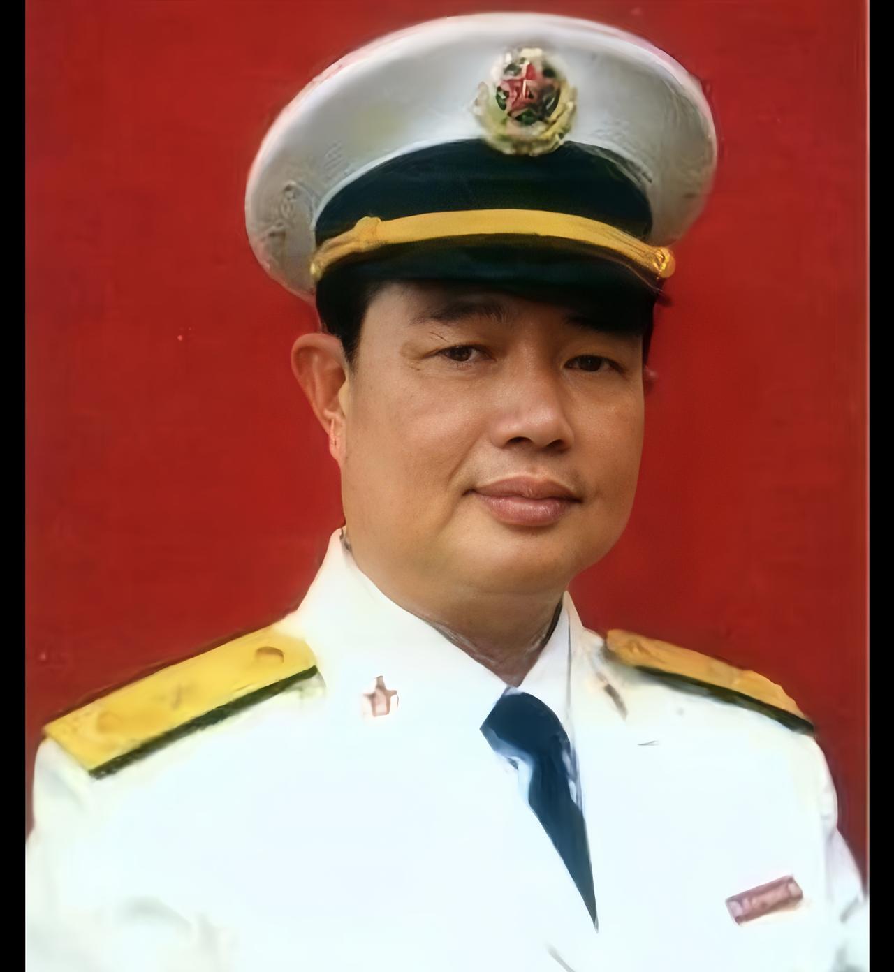 他下令开火时，上级的批复还在传真机上。
南海突发冲突，陈伟文抓起通讯器直接反击。