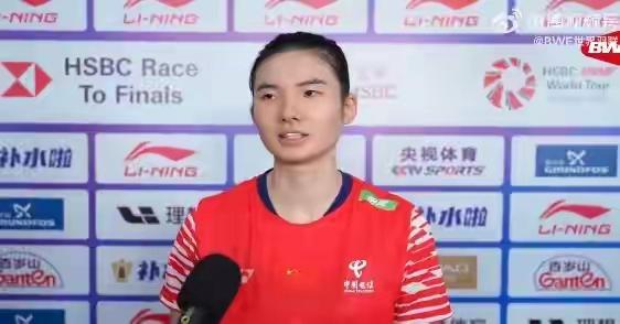 韩悦是真没进攻，连下压都没几次，就是等着对方失误的那种。这种打法怎么可能赢得了安