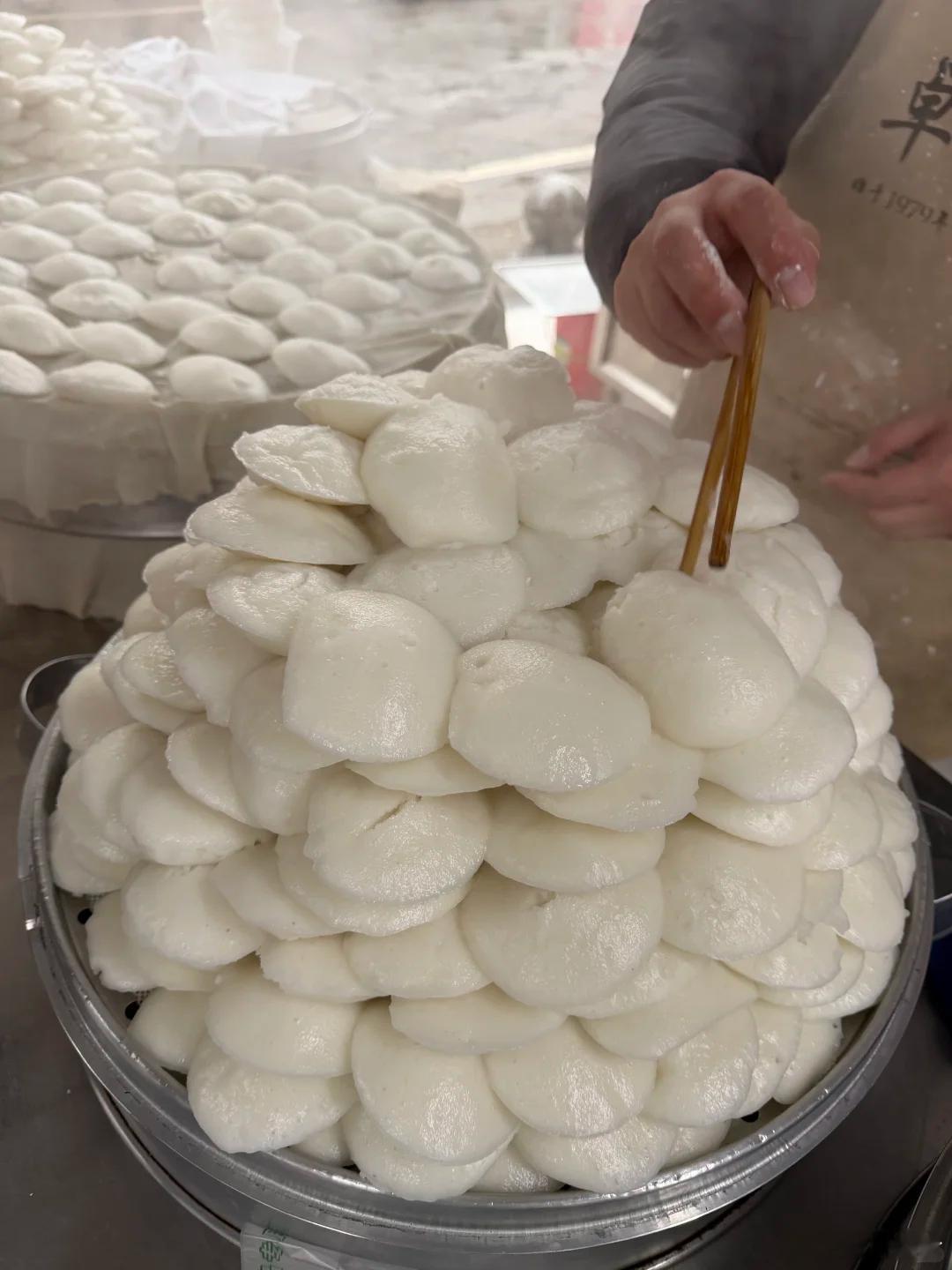上次做玉米粑粑成功之后，就想挑战一下发糕，我老家也叫泡粑，感觉只成功了一半，有米