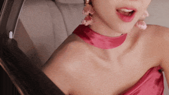 什么？我没看错吧？薛凯琪来拍母亲节真的假的？！不过说实话，Fiona确实是“妈妈