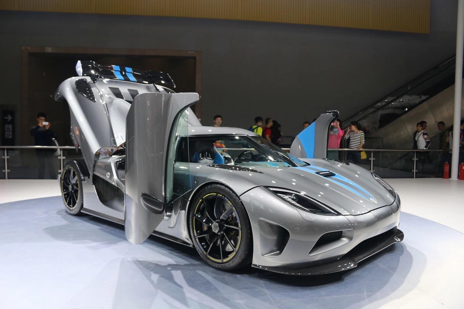 以前的车展真是百花齐放。（2014年广州车展）那时候拥有第一台相机拍车...