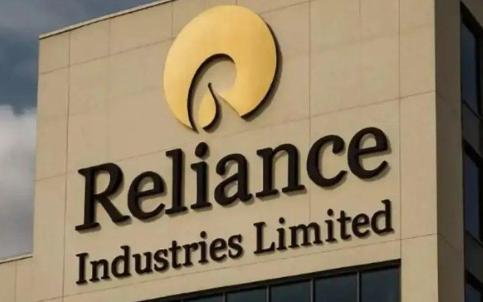 【印度最大的石油买家已暂停从俄罗斯购买石油。】印度信实工业公司表示，预计1月份不