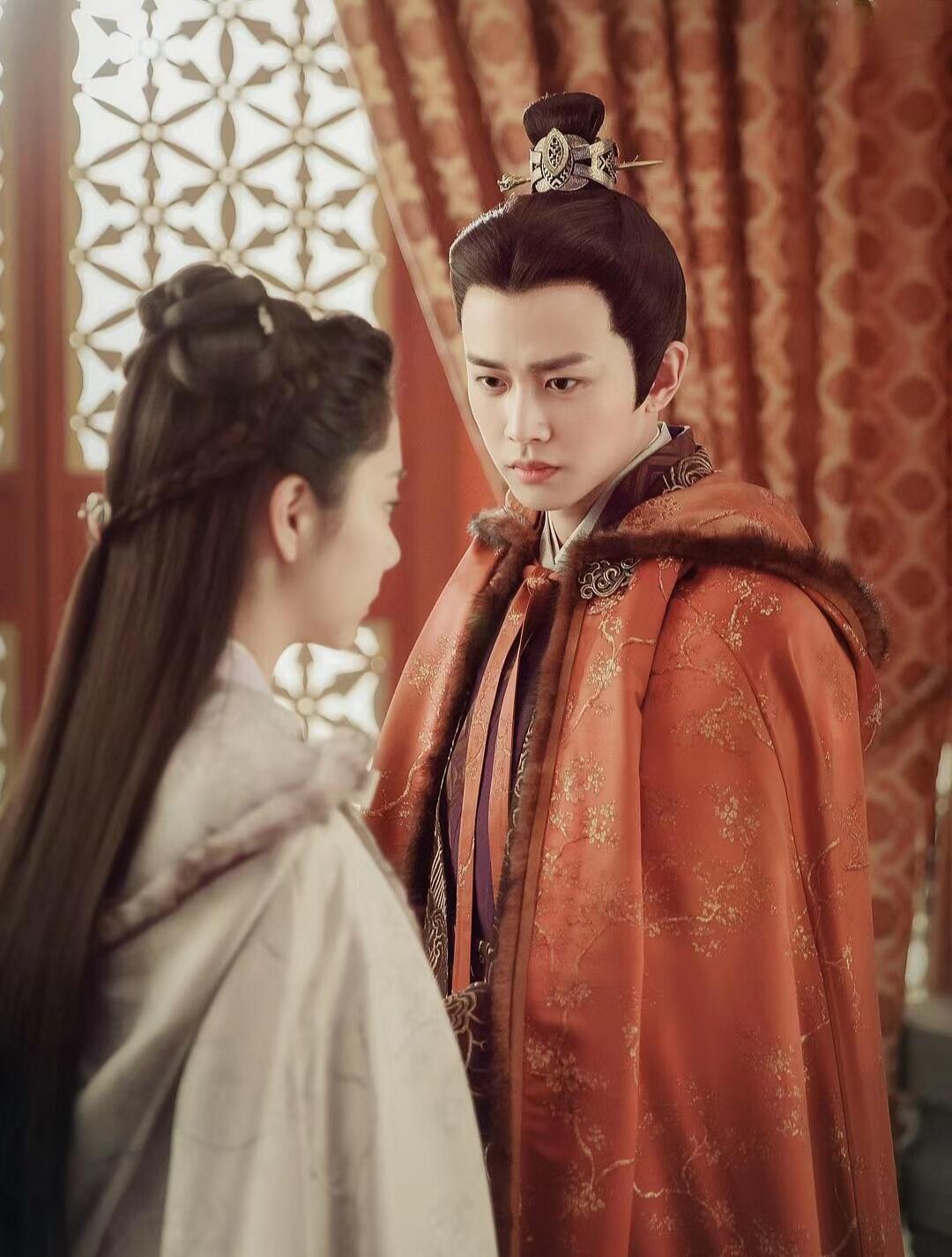 谁懂啊！任嘉伦才是内娱追星的理想标杆✨ 始于《锦衣之下》陆绎的飞鱼服惊艳，陷于他