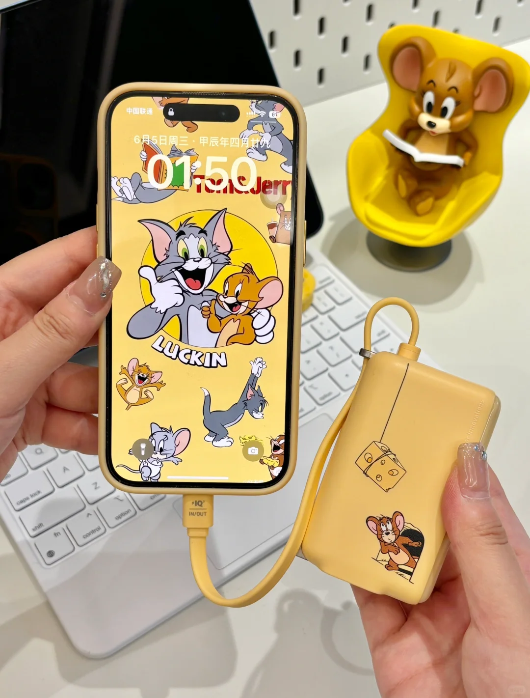 哦莫！现在充电宝已经到next level了……
