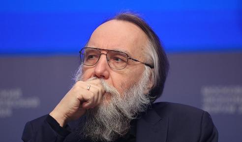 俄罗斯著名地缘政治学家杜金今天说：“我们的盟友正在一个接一个地被系统性地摧毁。如