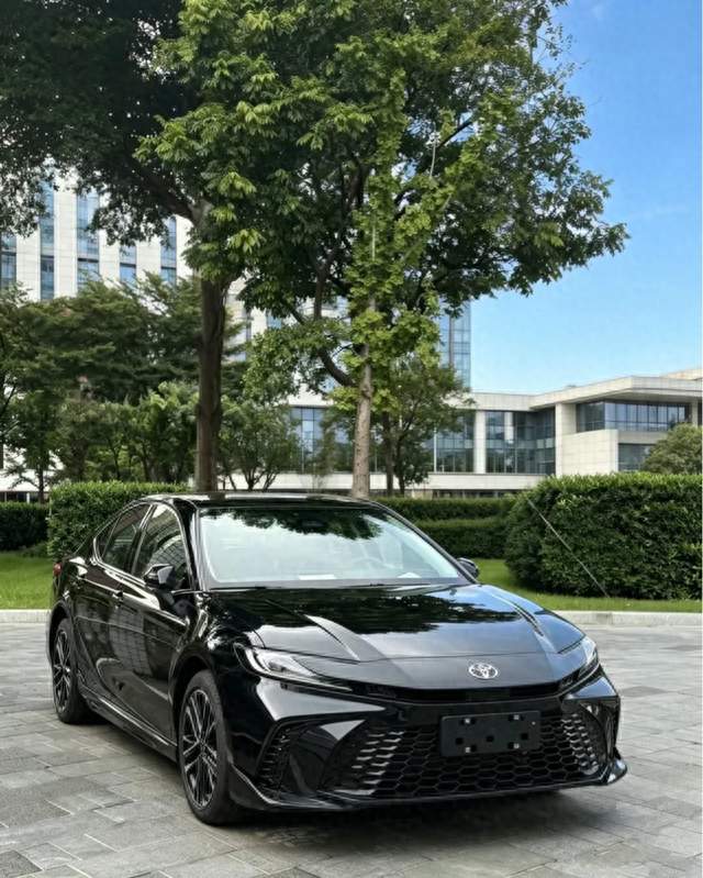 网上都在喊淘汰燃油，为什么凯美瑞的销量，依旧居高不下？