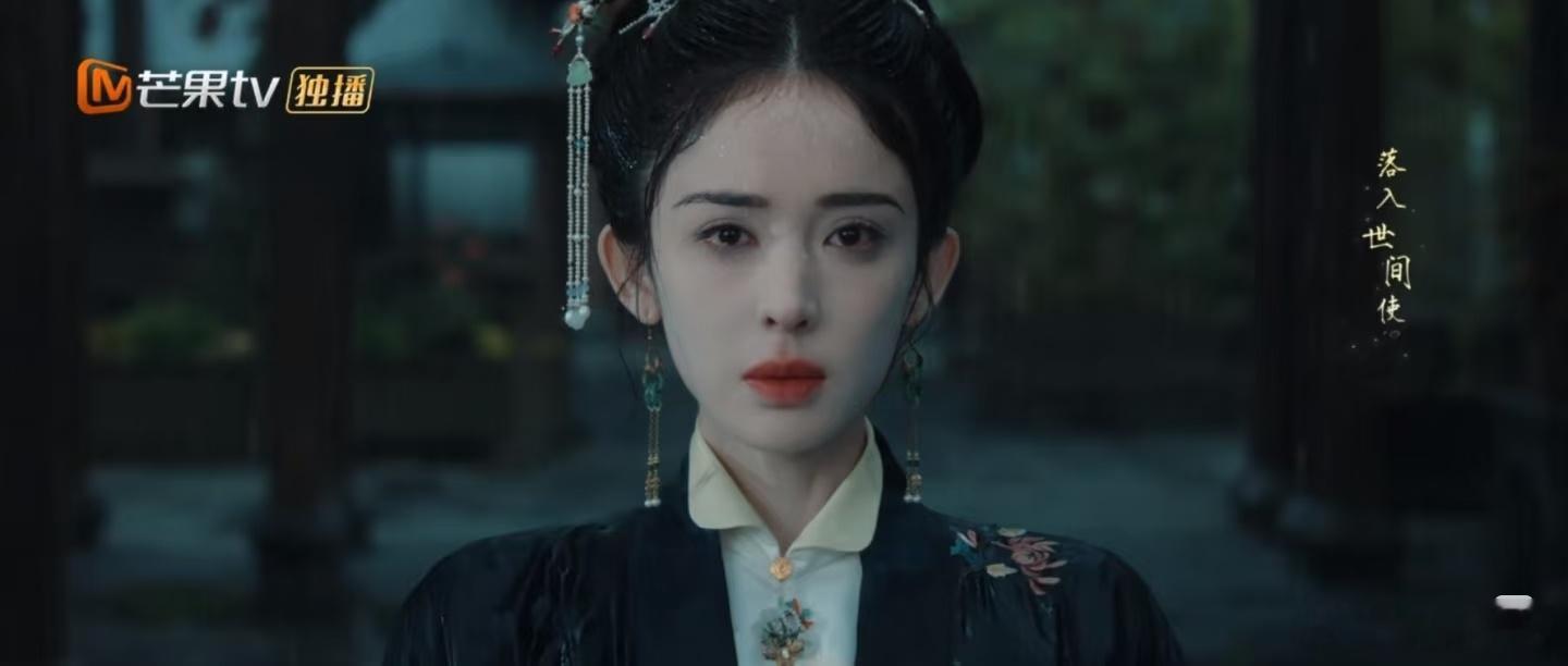 有没有人觉得这两个女明星长得有点像啊 