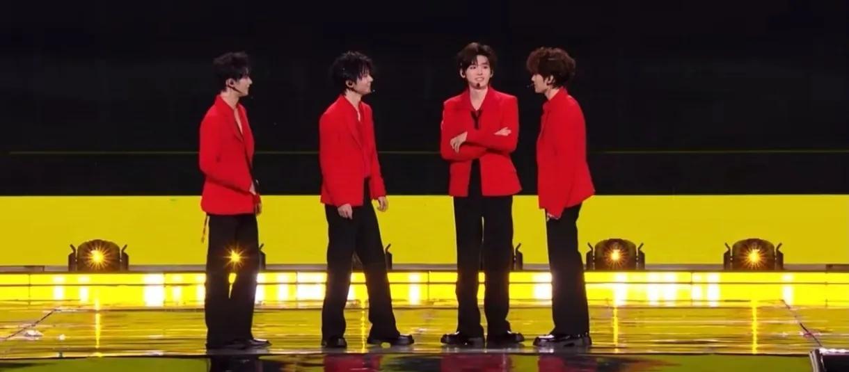 时代少年团演唱会太尴尬了[灵光一闪]！
各位亲爱滴小伙伴们！可得好好聊聊“严浩翔