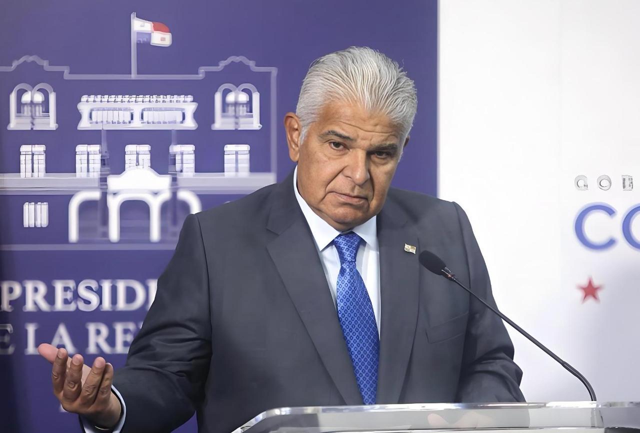 抢了港口后，巴拿马威胁中方，只要中国敢反制，巴方就动手报复。

最近这段时间，巴