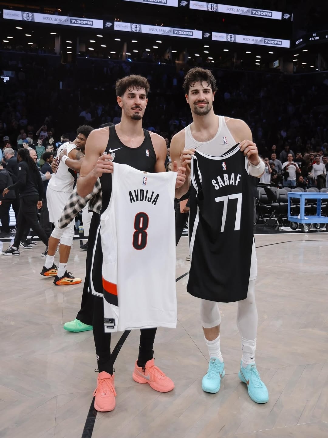 波特兰开拓者 布鲁克林篮网对阵波特兰开拓者。本场杨瀚森并没有随队出战。赛后互换球