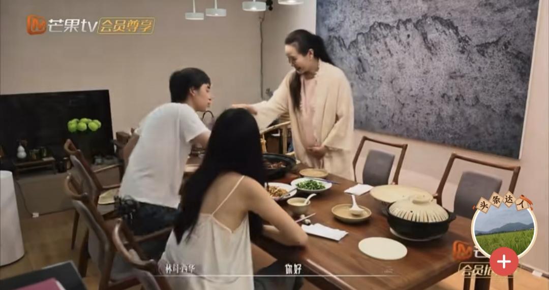 陈瑜对于生孩子真的好积极哦，不需要婆家三邀无请，而是自己主动说想要生一儿一女。吴