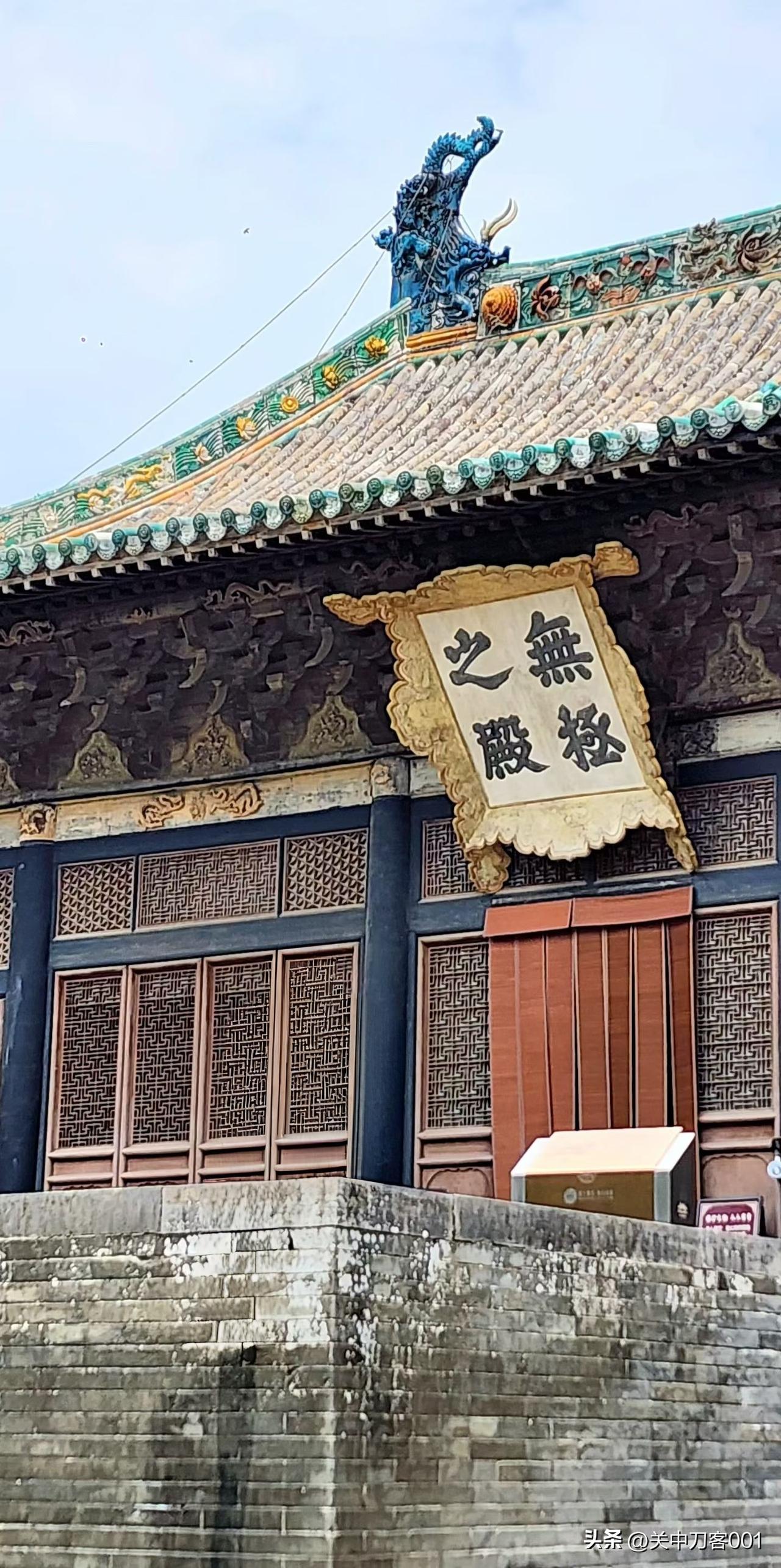 刚沉醉于永乐宫千年壁画，转身奔赴禹门渡口，一观黄河奔涌，一画一河，半部华夏史。