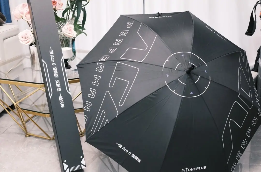 一加 Ace 6 至尊版邀请函开箱。收到一加Ace6至尊版的邀请函啦...