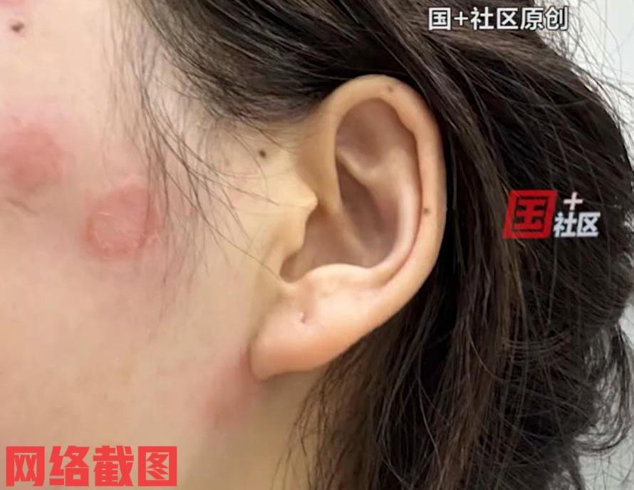 浙江嘉兴有女子花两千多买猫。

刚开始女子挺快乐，毕竟有只小猫咪在身边陪伴，心情