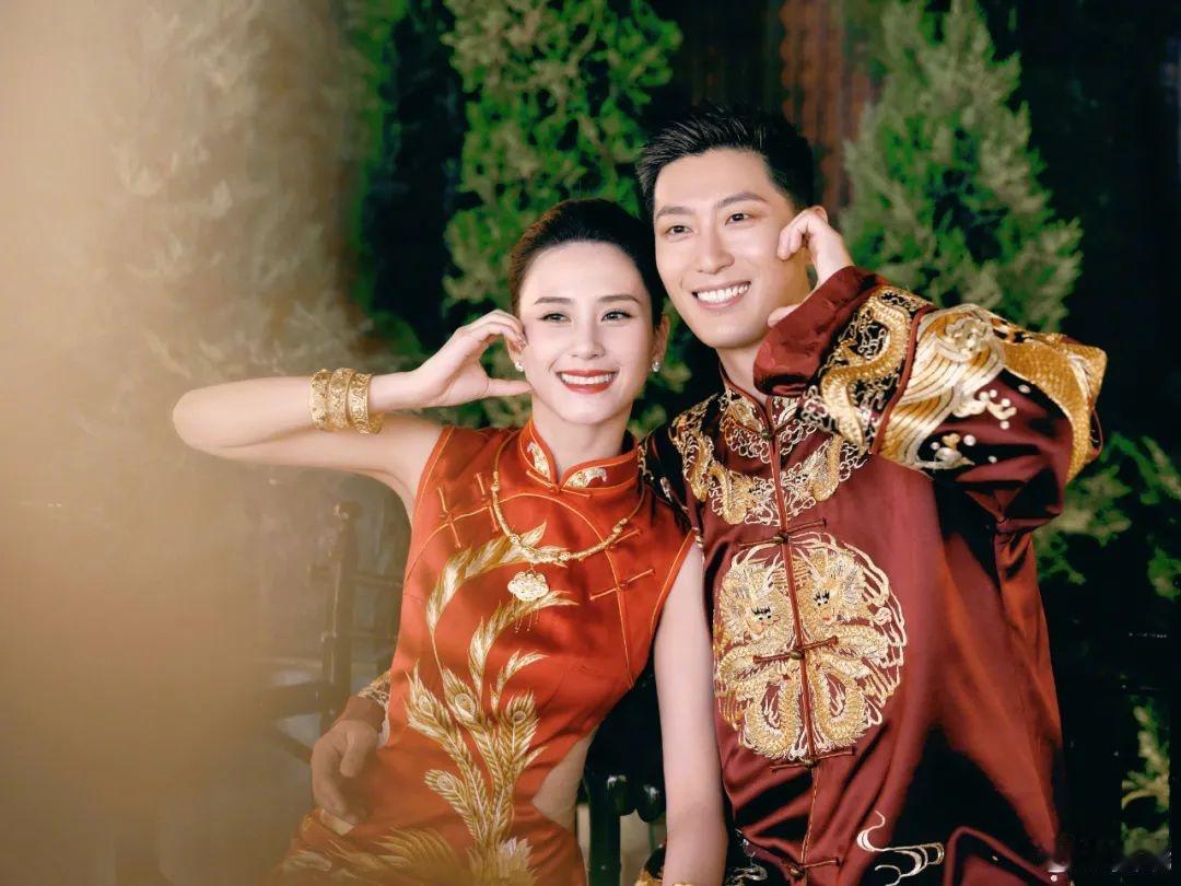 窦骁与何超莲自宣布大婚以来，外界对他们婚变的猜测一直没有停止过，原因是两人的家境
