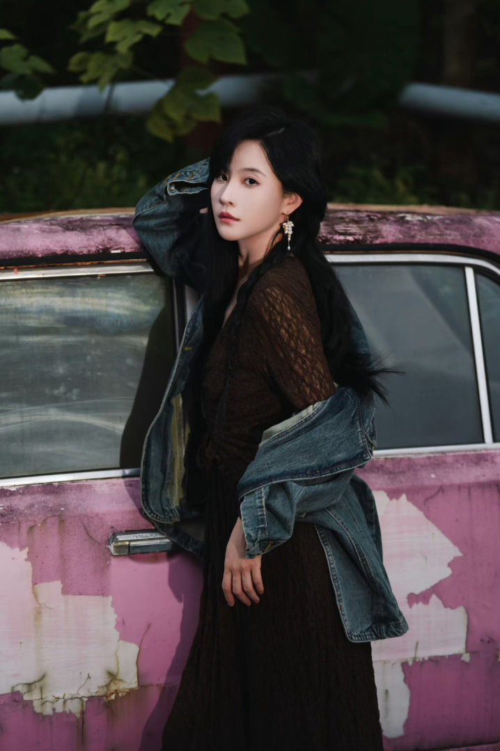 曾艾佳的可塑性和橡皮泥没区别 今晚《浮生如梦》首演，看了排练花絮才发现，曾艾佳还