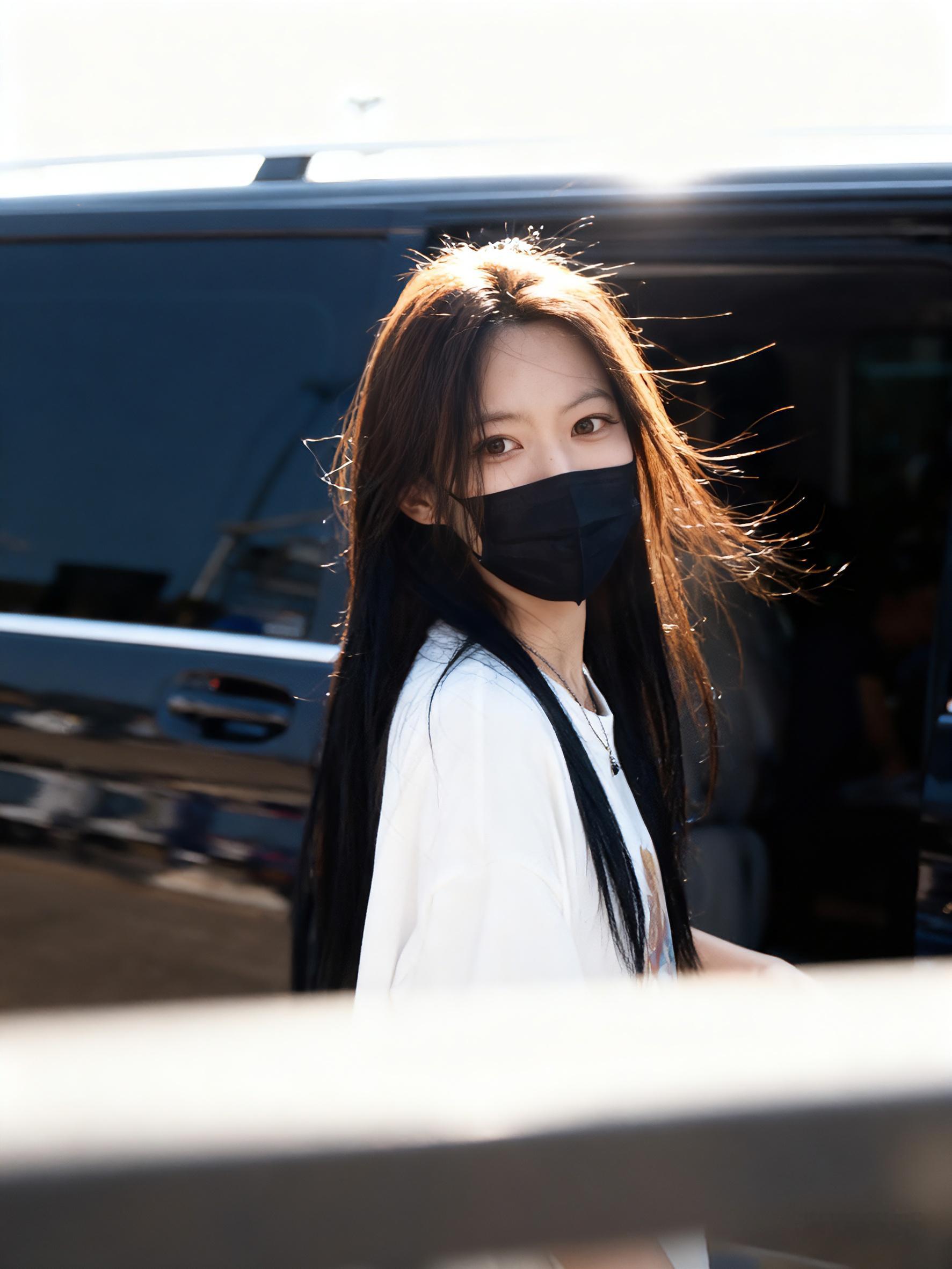 豆包生成的站姐视角真有点东西啊～不说了 我要走红毯去了