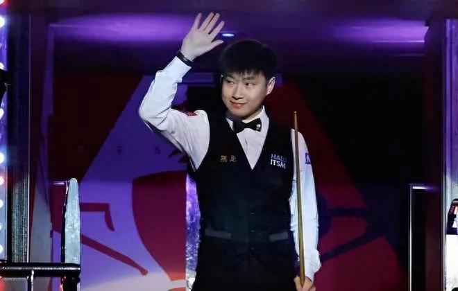 中国12人进斯诺克英锦赛，首轮对阵出炉。北京时间11月28日凌晨，2025年斯诺