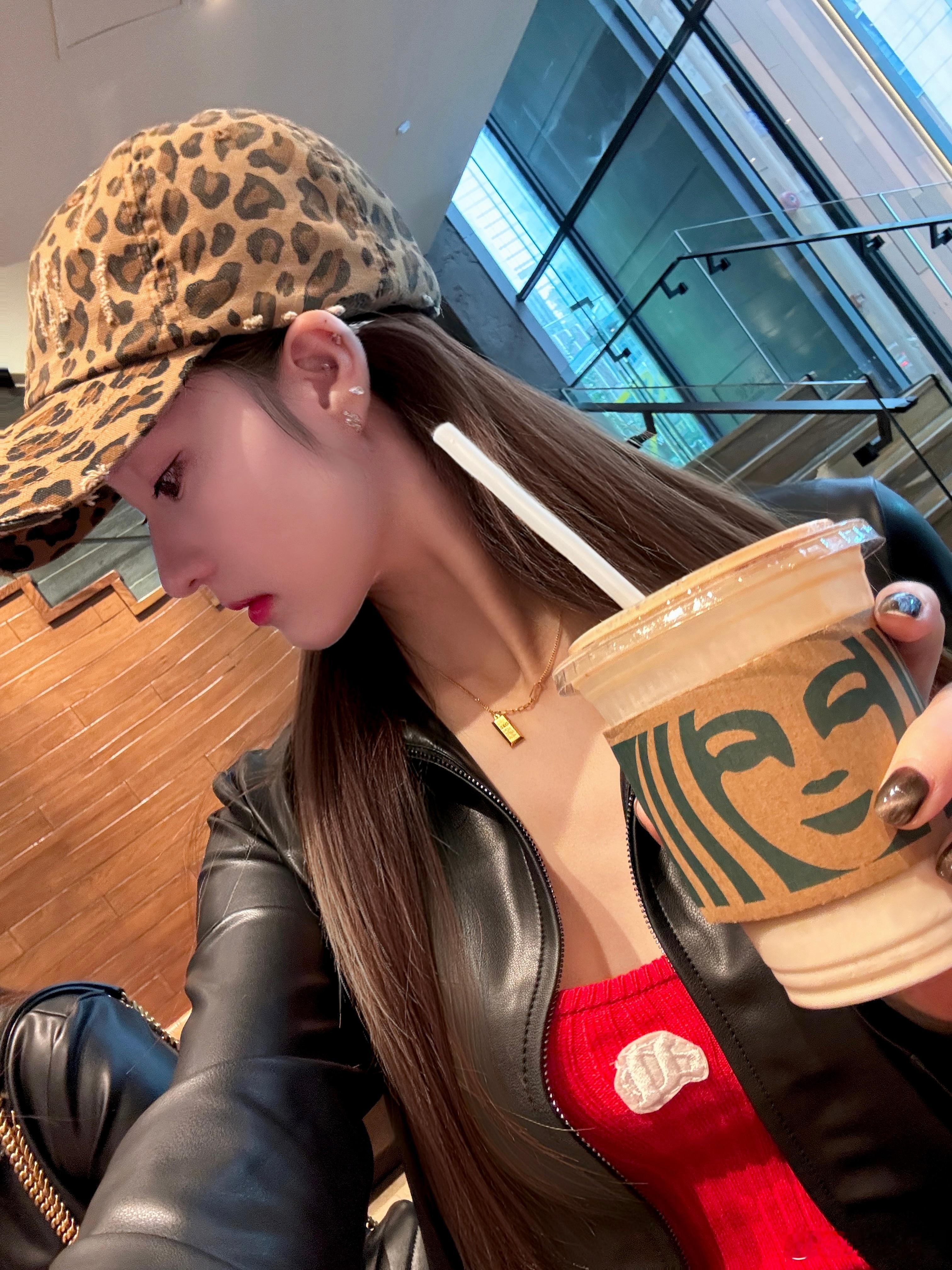 浅浅期待一下偶滴新发色✌️💇‍♀️（坐等#染发##分享#  ​​​