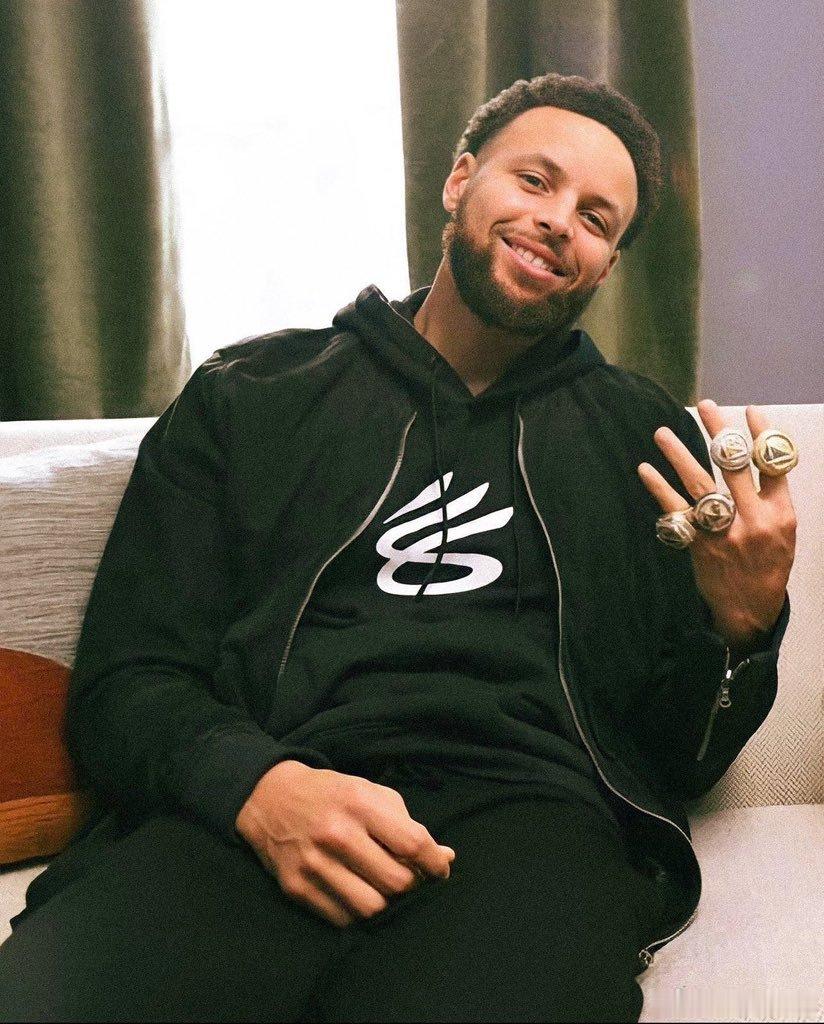 字母哥被交易至热火 NBA联盟中一人一城的超级巨星，除了库里，再无他人了吧！ 