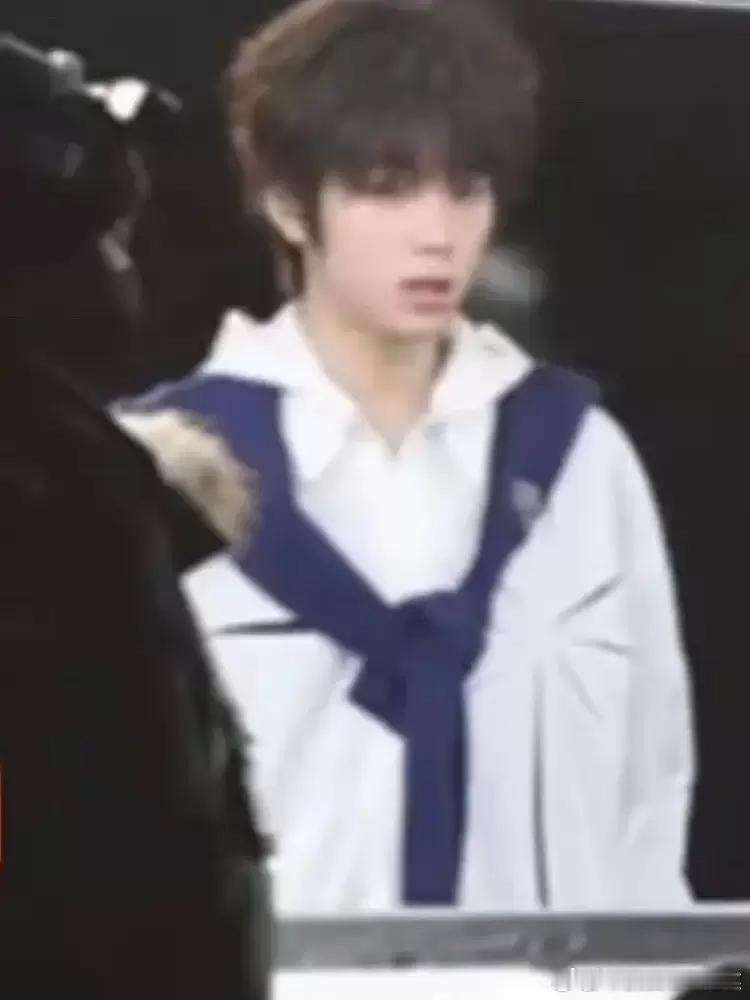 tg 昨天是仙男风今天是学院风 