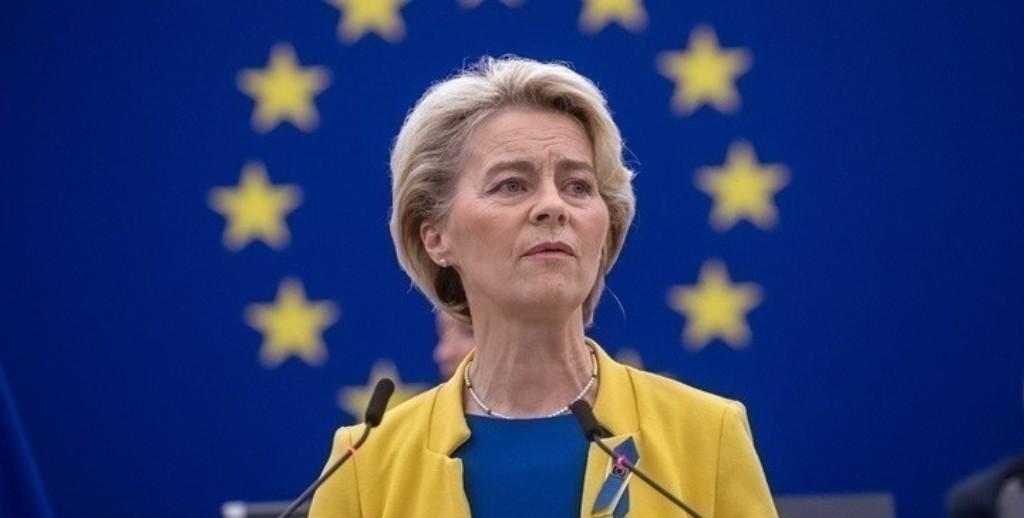 就在刚刚
 
欧盟委员会主席冯德莱恩突然提出了新的筹资方案和时限，面向所有成员国