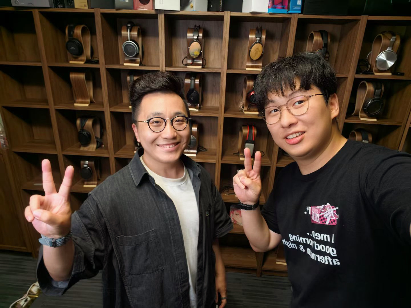 来水月雨总部参观！没想到这家年销数亿元、国产耳机巨鳄品牌老板，竟然和我是同龄，刚