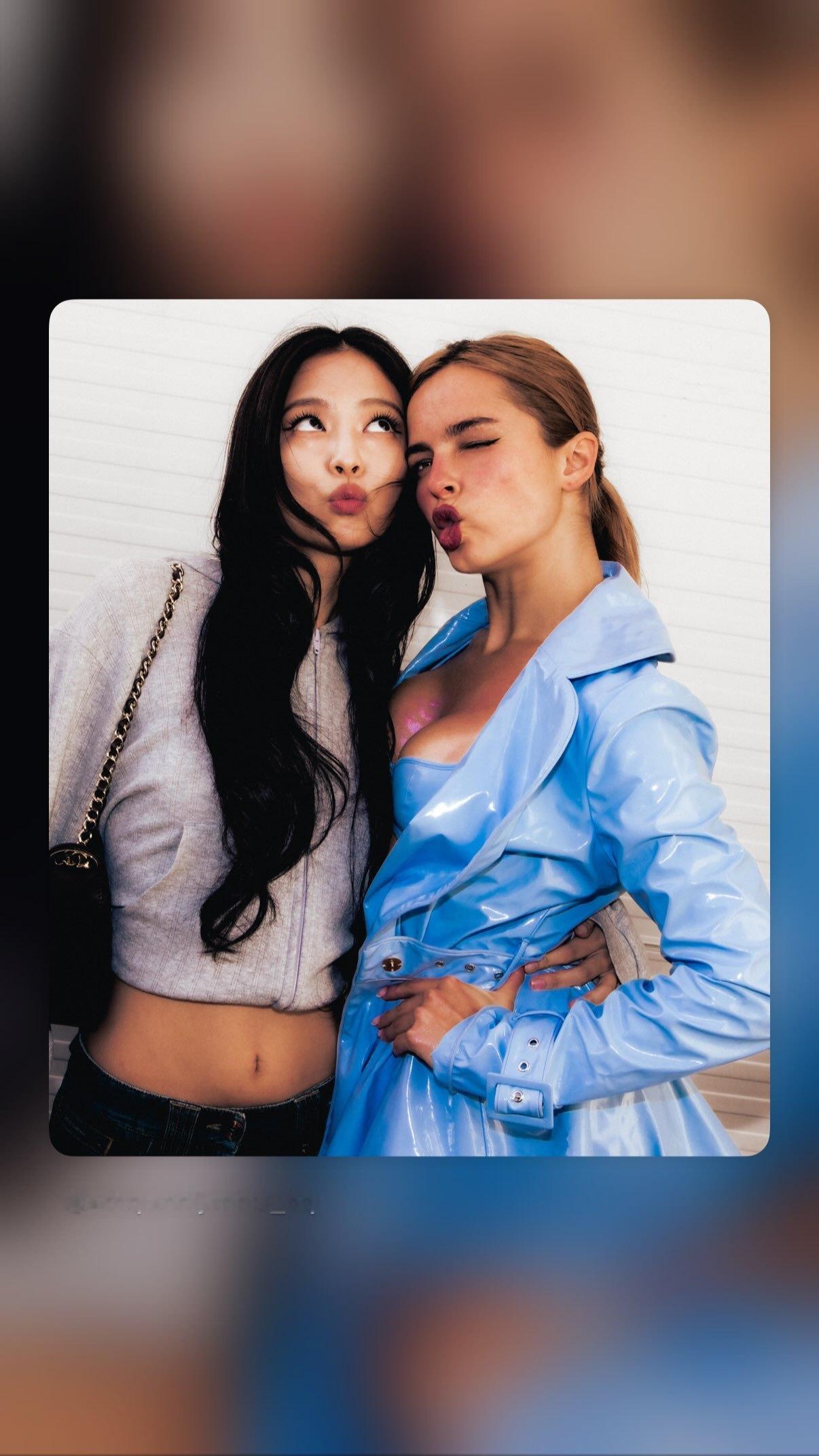 BLACKPINK  🤍Jennie丹麦音乐节演出中断 【IG】260704@