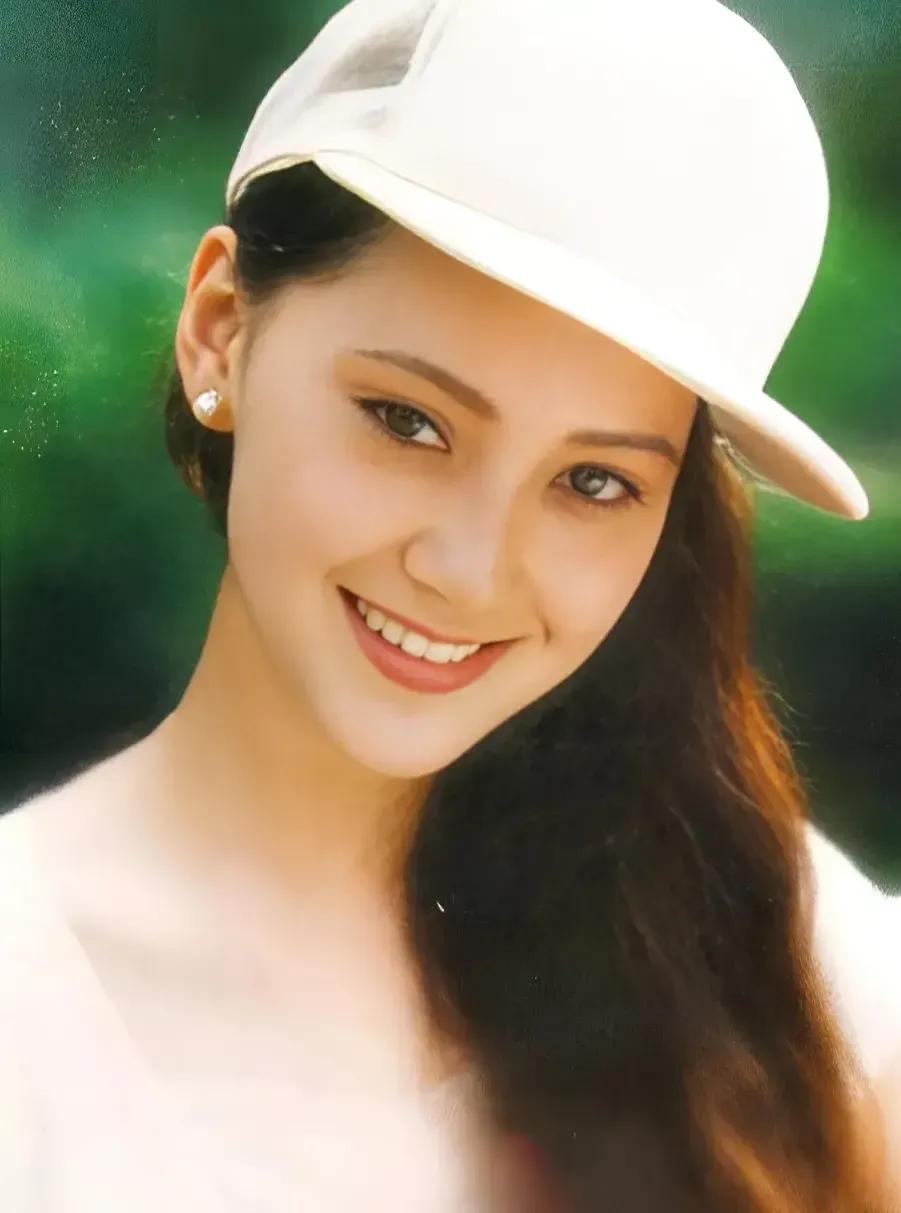 影界的俩宋佳，俩陶红，都美得无可挑剔，演技是一流的，而且都是影界的王牌。关键是谁