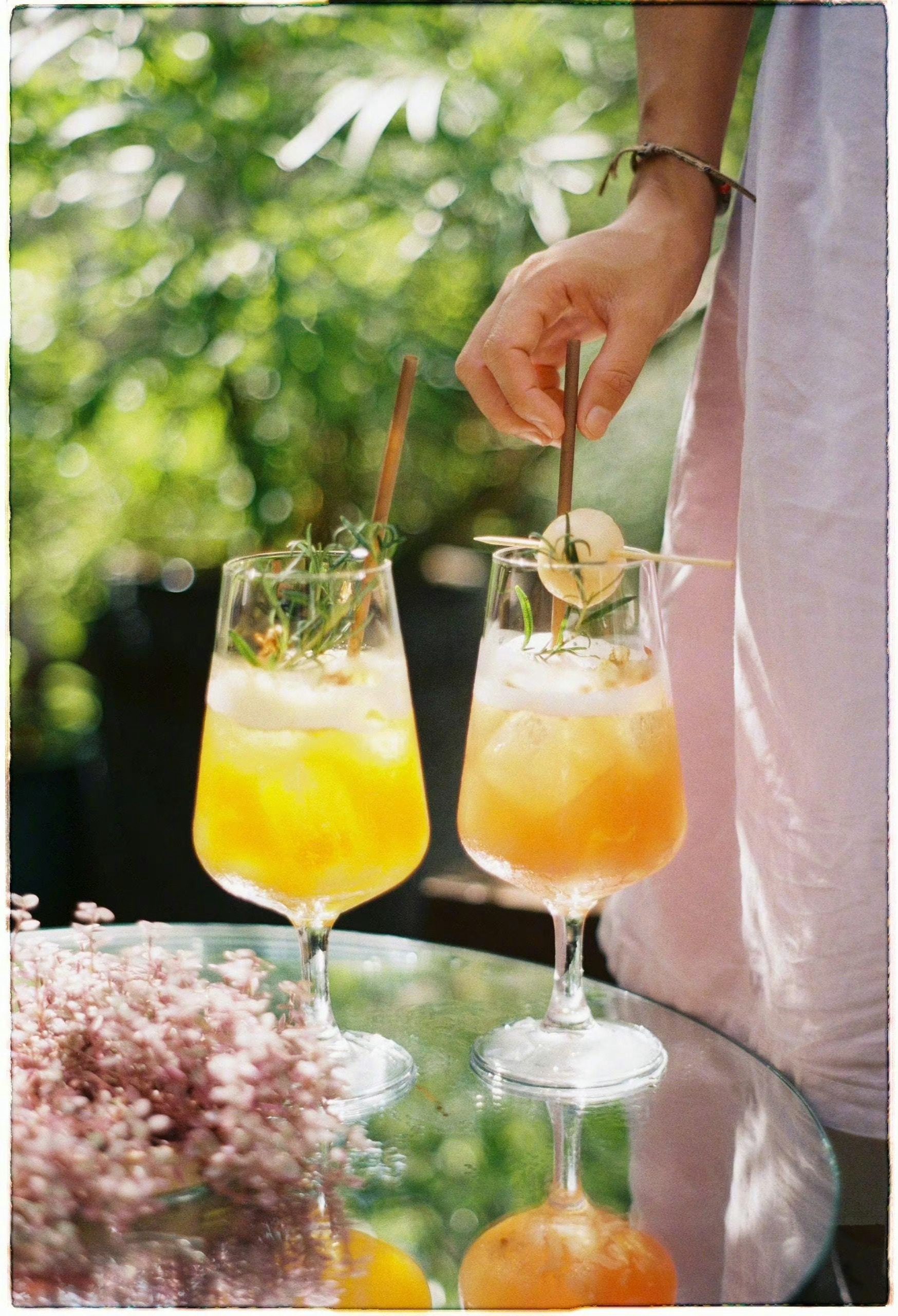 这就是生活，人生挺有意思的，坏人做了一辈子坏事，最后做了一件好事儿，叫浪子回头，