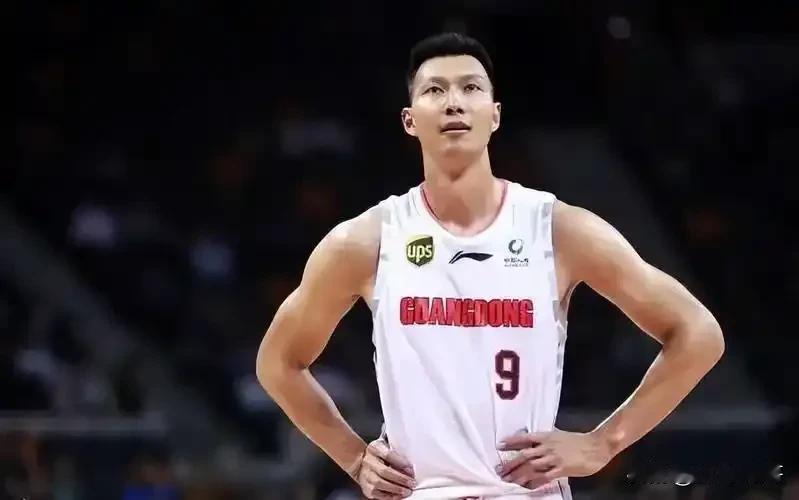 其实当明星挺累的，远没有普通人那么自由，当前在金钱方面除外！

客观的讲，像易建