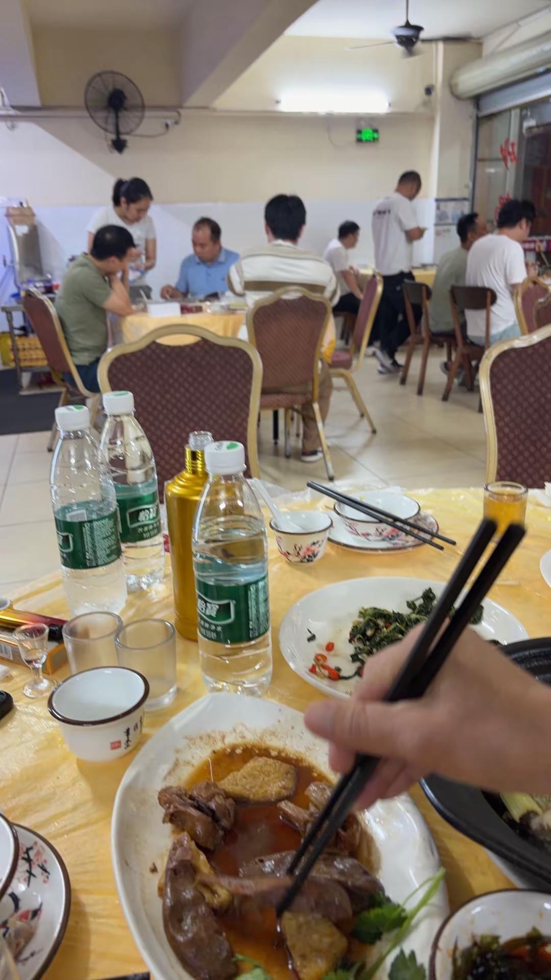 我一直在思考，我们穷极一生到底为了什么？