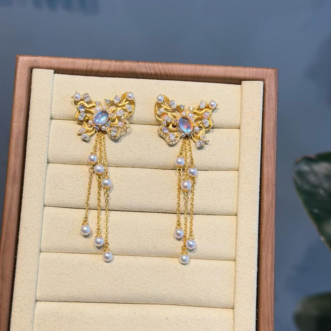 上金所调整白银延期合约保证金水平与涨跌停板
1月28日消息，上海黄金交易所发布通