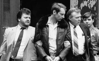 原来在美国有枪也没啥用啊！有个博主抱怨，虽然自己在美国买了很多枪，但遇到抢劫时根