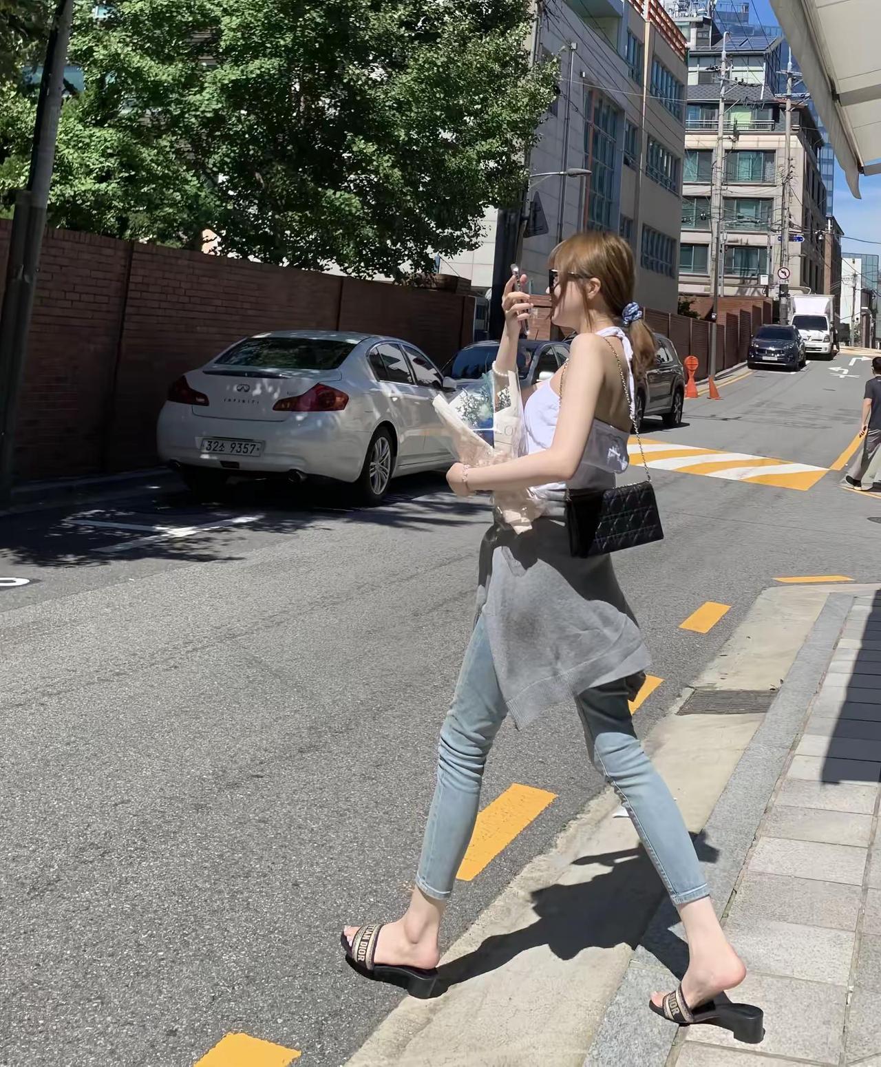 牛仔裤的夏天～牛仔裤穿搭