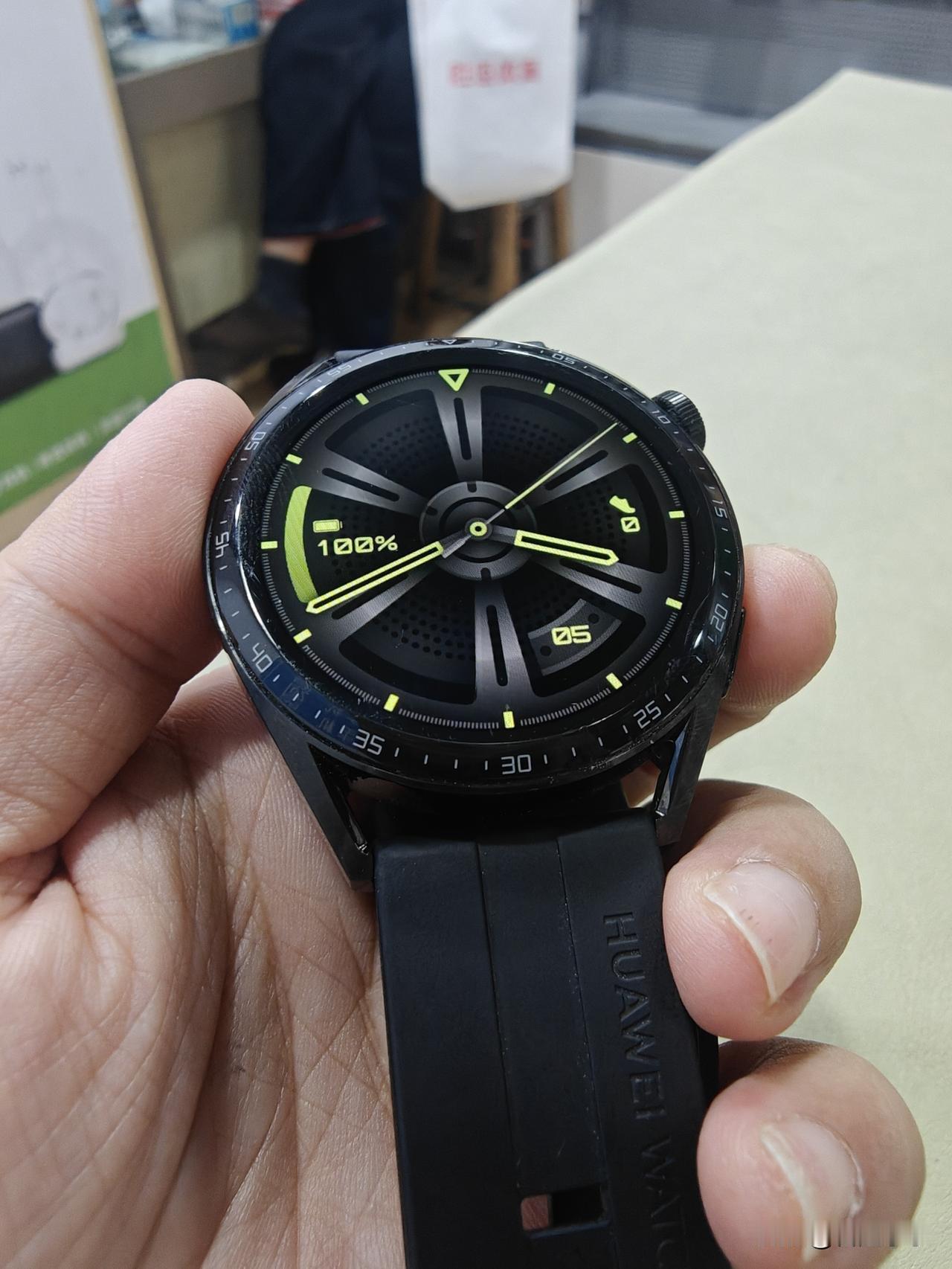 昨天一台2TB大内存的苹果17Pro Max 我没有回收。顾客是来做置换的。想把