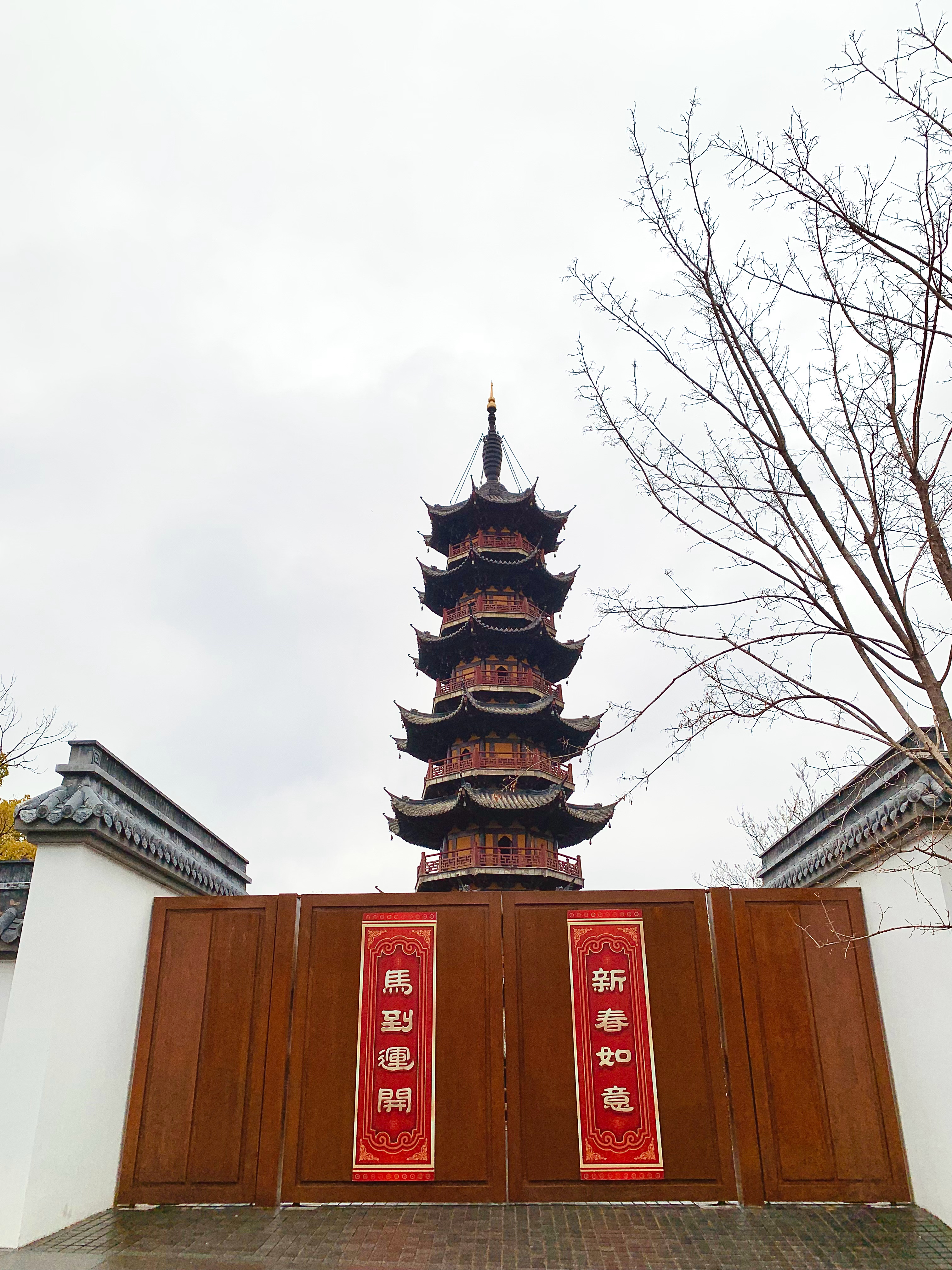 才知道看了N次的龙华塔是钱小九重建的 上海·龙华塔