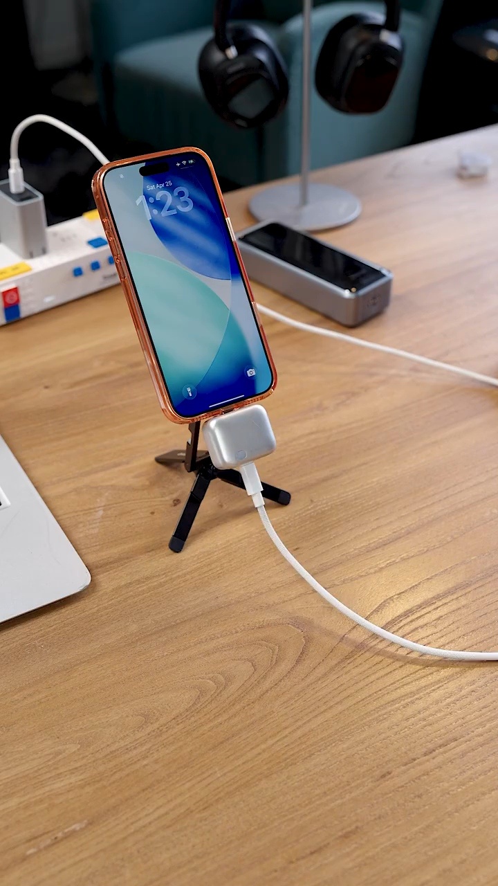 满电自动弹出充电线，物理方式帮你断电，就这么不信电源管理芯片吗 