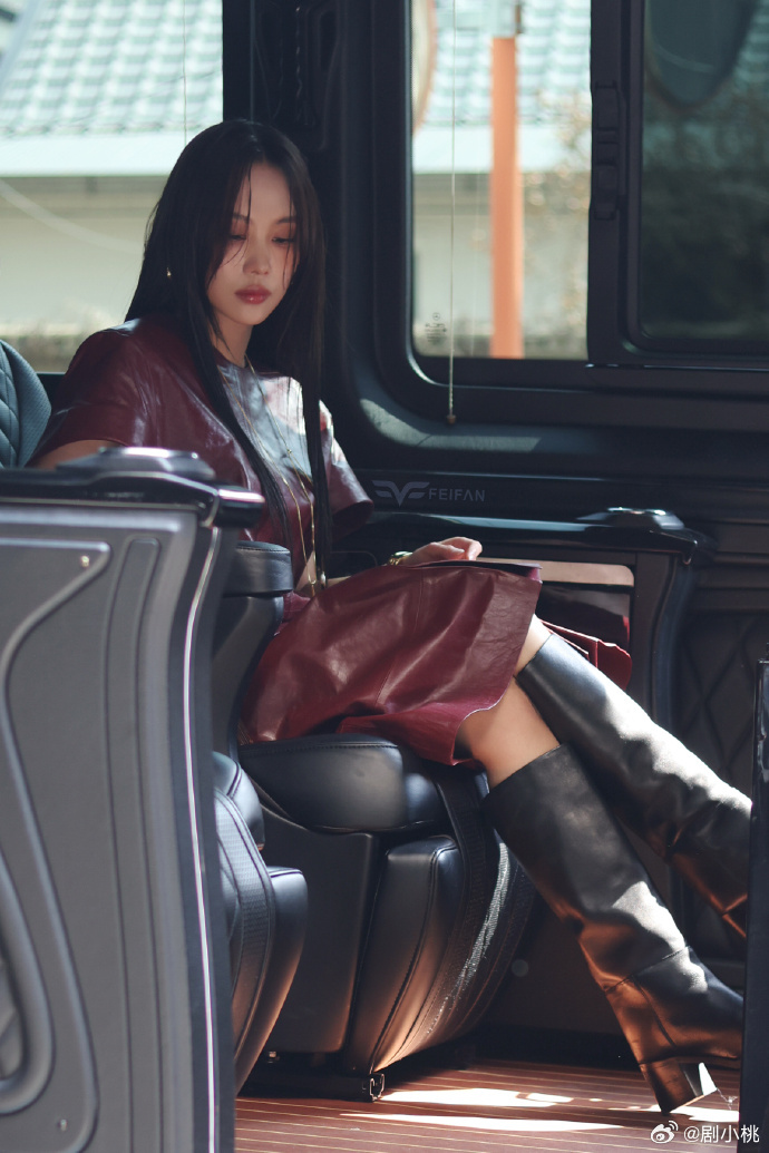 王霏霏38岁生图状态王霏霏的状态真的很稳🔥，上海活动上的生图抗打程度绝了，38